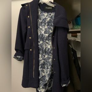 Guess coat size large buttons & hood. Like new!